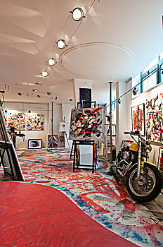 艺术工作室,阁楼,彩色,绘画,墙壁,明亮,涂绘,地面,摩托车,正面,右边