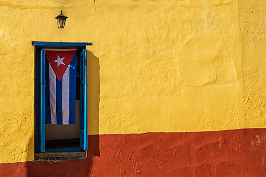 古巴国旗,悬挂,室内,道路,黄色,墙