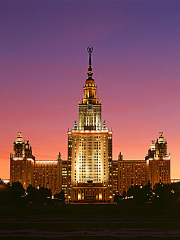 莫斯科大学主楼夜景