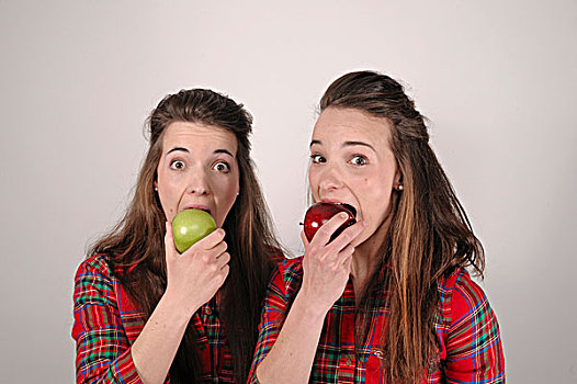 双胞胎,姐妹,一个,红苹果,青苹果
