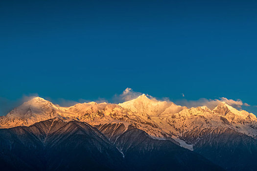 梅里雪山