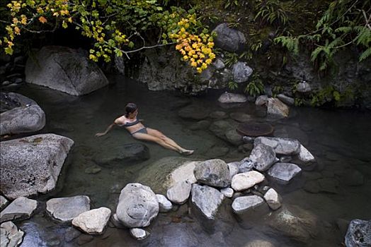 女人,放松,溪流,温泉,不列颠哥伦比亚省,加拿大