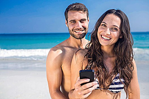 微笑,情侣,智能手机,海滩,晴天