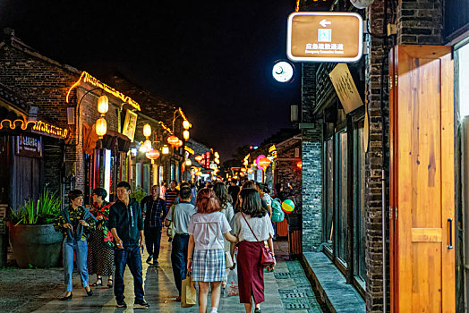 江苏扬州东关街步行街夜景