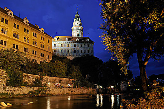 城堡,高处,伏尔塔瓦河,河,晚间,捷克,克鲁姆洛夫,捷克共和国,欧洲
