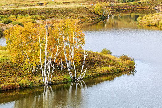 秋天草原湖泊自然风光,中国内蒙古赤峰市乌兰布统蛤蟆坝