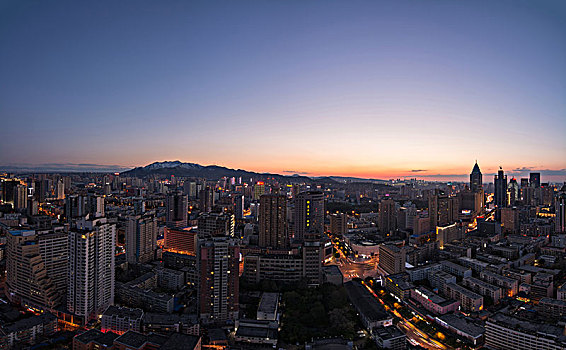 乌鲁木齐城市建筑群天际线夜景