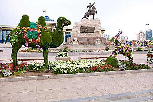 亚洲,蒙古,乌兰巴托,国家戏院,广场,花,山羊,骆驼,雕塑,成吉思汗