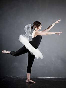 芭蕾舞女,黑板