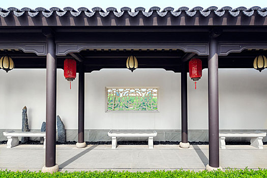 中式古典园林廊亭建筑,拍摄于山东省齐鲁酒地景区
