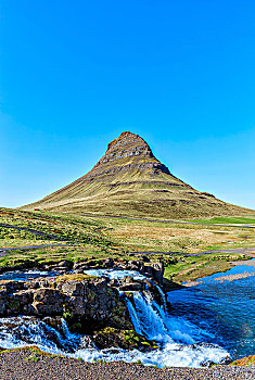 冰岛斯奈山半岛教会山草帽山自然风光