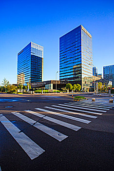 建筑地面,指示线,高楼