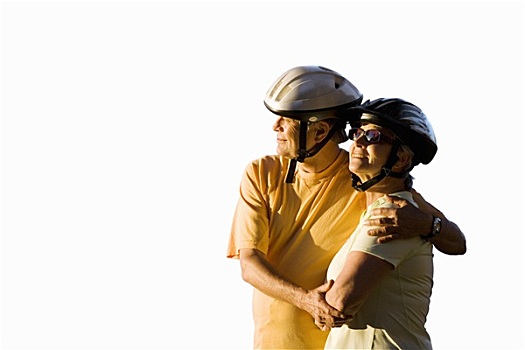 老年,夫妻,站立,一起,戴着,自行车头盔,抠像