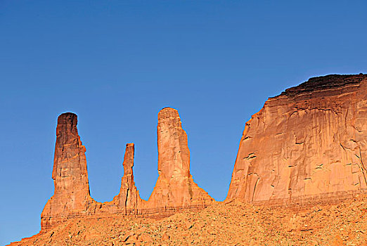 三姐妹山,顶峰,方山,岩石构造,纪念碑谷,纳瓦霍人部落公园,纳瓦霍,国家,预留,亚利桑那,犹他,美国