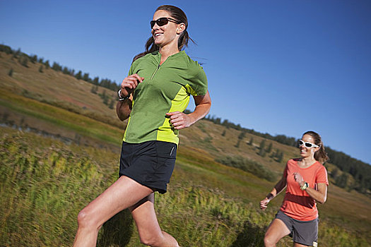 两个女人,慢跑,靠近,科罗拉多,美国