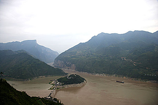 远眺白帝城,长江三峡瞿塘峡,夔门