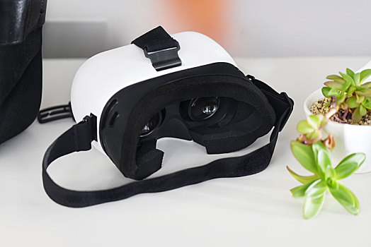 桌子上的VR