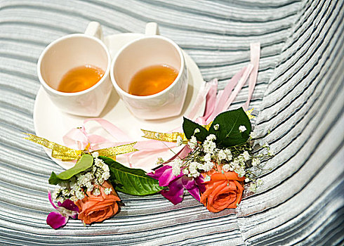 两个,茶杯,表面,椅子,玫瑰,旁侧