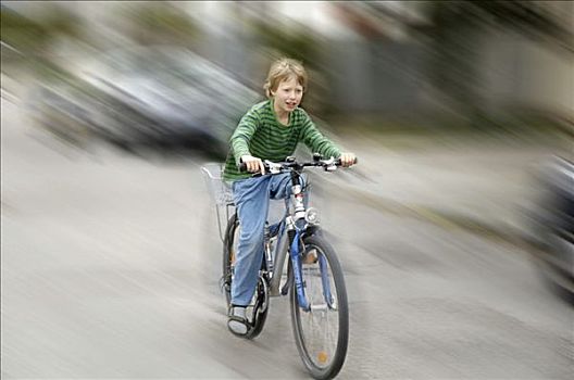 骑自行车,男孩