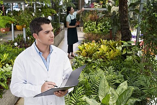 科学家,检查,植物,温室