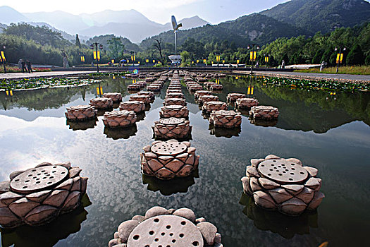 信阳罗山县灵山寺莲花池