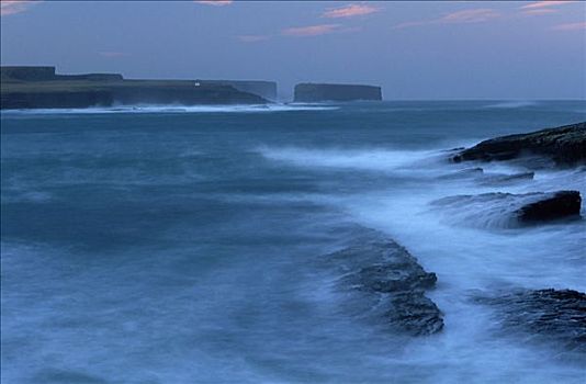 海浪,岩石海岸,黎明,湾,克雷尔县,爱尔兰
