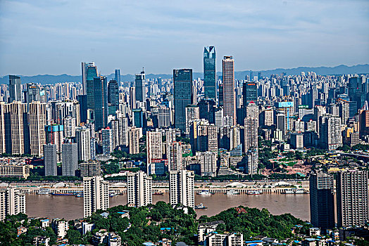 2039年重庆市南岸区南山一棵观景平台上俯瞰重庆渝中区