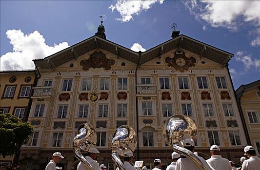铜管乐队,表演,正面,市政厅,上巴伐利亚,巴伐利亚,德国,欧洲