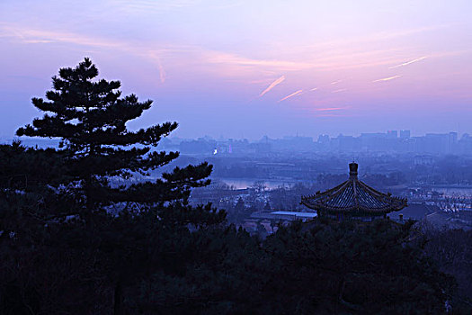 2017年1月31日北京西城区景山公园亭落日