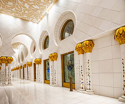 阿联酋阿布扎比谢赫扎伊德清真寺长廊