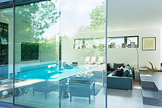 反射,玻璃窗,现代住宅