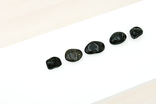 五个,黑色,石头,排列