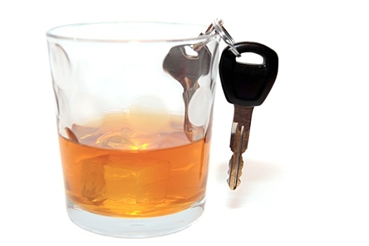车钥匙,室内,威士忌酒杯