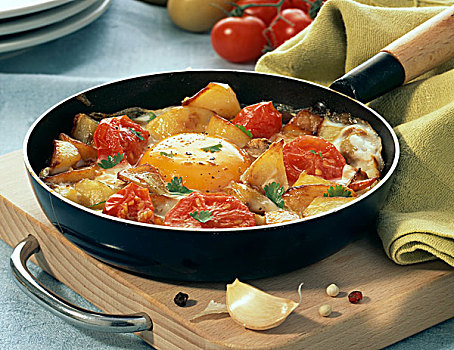 煎炸美食,土豆,西红柿,蛋