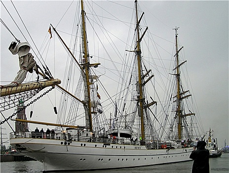 帆,2005年