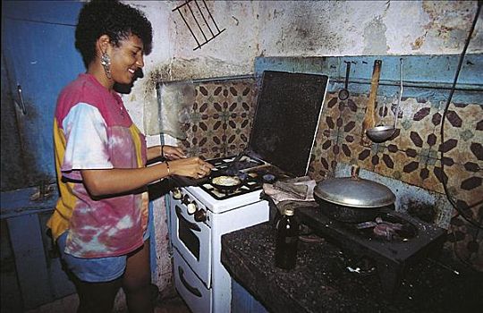 女人,厨房,哈瓦那,古巴,中美洲