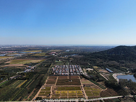 山东省日照市,茅草房,篱笆墙,特色乡村民宿让人留住乡愁,感受红色文化