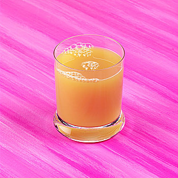 一杯芒果汁