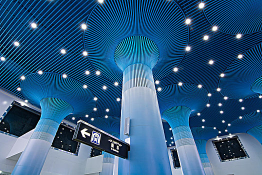 乌鲁木齐地铁1号线铁路局站科技蓝穹顶