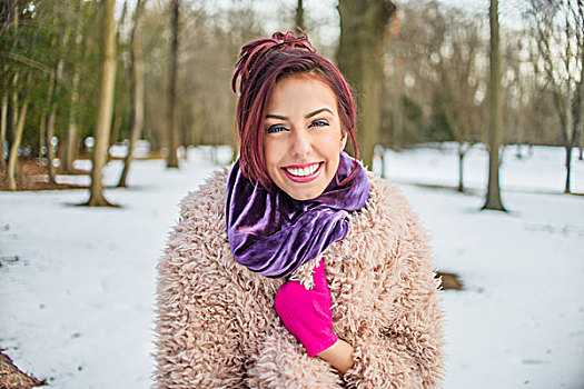 年轻,女人,头像,雪中,遮盖,公园,微笑