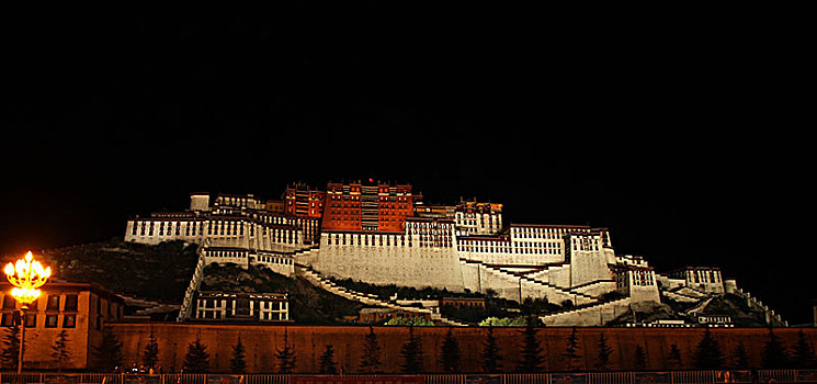 西藏自治区拉萨市布达拉宫