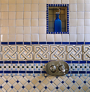 不锈钢,淋浴,水龙头,墙壁,几何,蓝色,白色,砖瓦