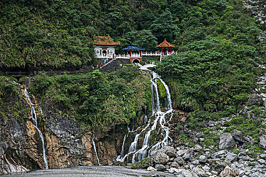 台湾花莲县太鲁阁国家公园,长春瀑布,与长春祠