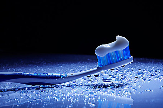 蓝色,白色,牙刷,牙膏,围绕,水