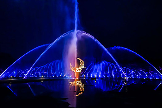 中国长春净月潭音乐喷泉水舞灯光秀