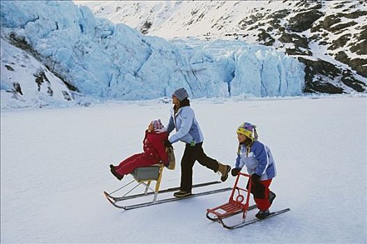 家庭,踢,雪橇运动,一起,波蒂奇,湖,阿拉斯加,冬天