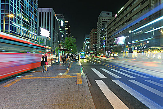 夜色下的首尔商业区