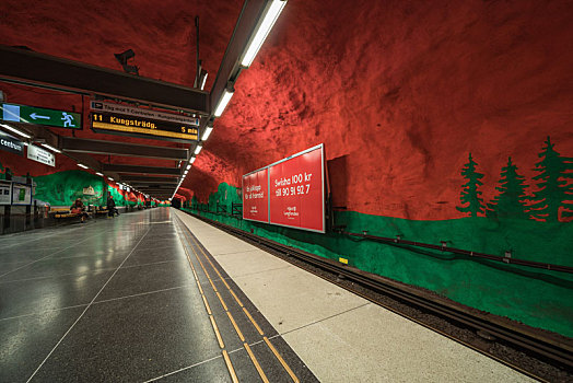 斯德哥尔摩著名地铁站景观