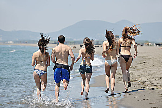 高兴,年轻人,群体,开心,跑,跳跃,海滩,美女,沙子