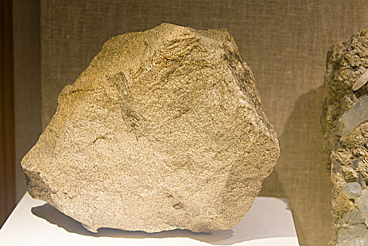 锰方硼石